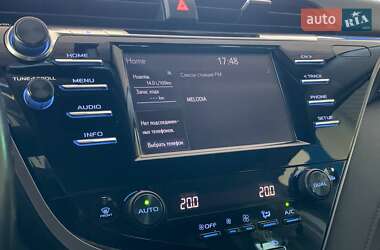 Седан Toyota Camry 2019 в 