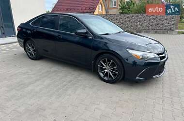 Седан Toyota Camry 2014 в Рівному