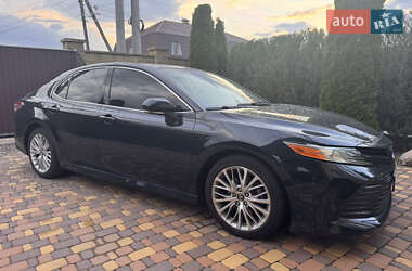 Седан Toyota Camry 2018 в Києві