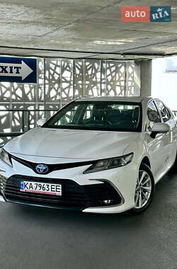 Седан Toyota Camry 2021 в Киеве