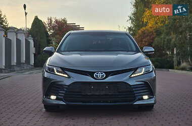 Седан Toyota Camry 2022 в 