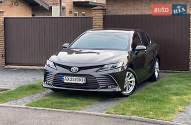 Седан Toyota Camry 2021 в Киеве