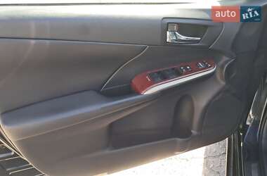 Седан Toyota Camry 2013 в 