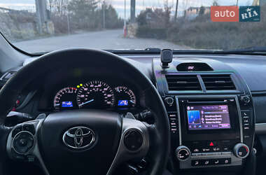 Седан Toyota Camry 2013 в 
