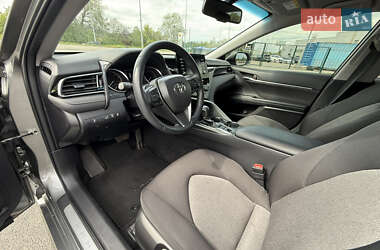 Седан Toyota Camry 2021 в 