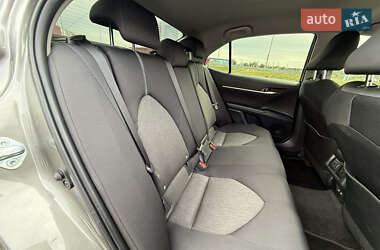 Седан Toyota Camry 2021 в 