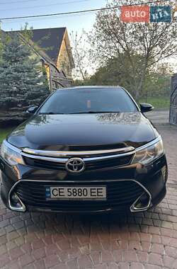 Седан Toyota Camry 2017 в Чернівцях