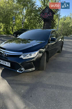 Седан Toyota Camry 2016 в 