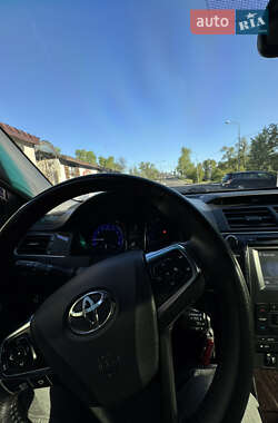 Седан Toyota Camry 2016 в 