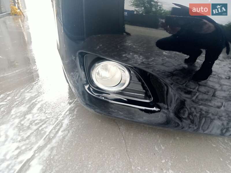 Седан Toyota Camry 2011 в Стрые