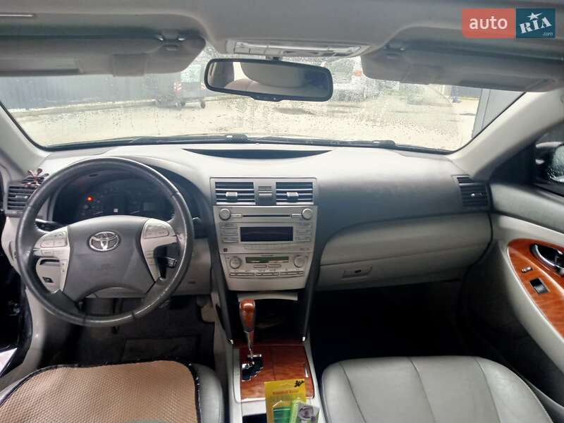 Седан Toyota Camry 2011 в Стрые