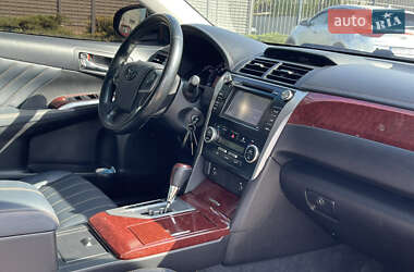 Седан Toyota Camry 2012 в 