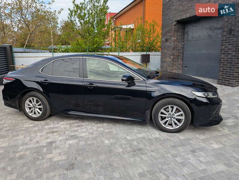 Седан Toyota Camry 2018 в 