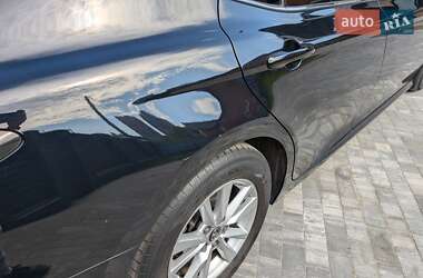 Седан Toyota Camry 2018 в 
