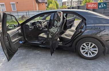 Седан Toyota Camry 2018 в 