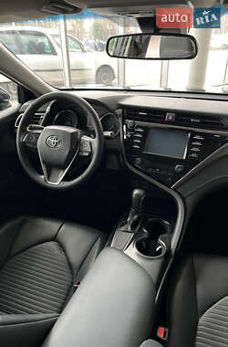 Седан Toyota Camry 2017 в 