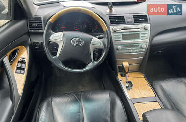 Седан Toyota Camry 2007 в 