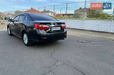 Седан Toyota Camry 2012 в 