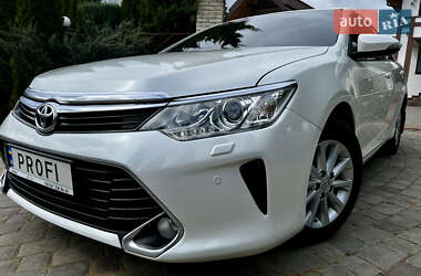 Седан Toyota Camry 2016 в 
