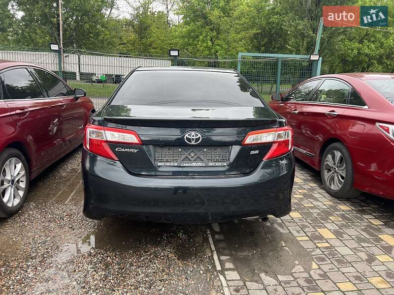 Седан Toyota Camry 2015 в Одессе