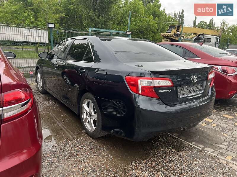 Седан Toyota Camry 2015 в Одессе