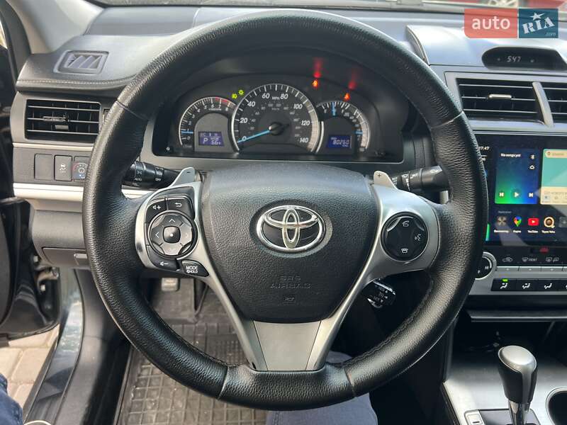 Седан Toyota Camry 2015 в Одессе