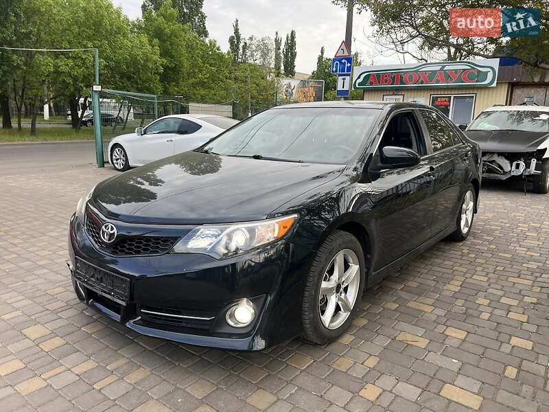 Toyota Camry 2015