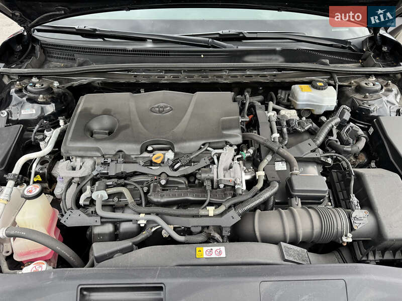 Седан Toyota Camry 2017 в Києві