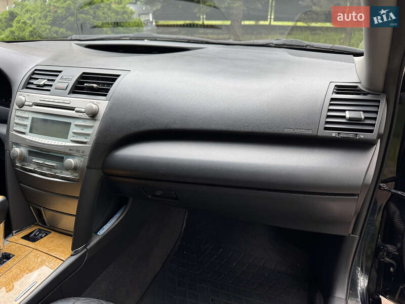 Седан Toyota Camry 2007 в Мукачевому