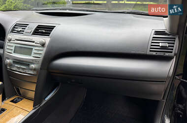 Седан Toyota Camry 2007 в 