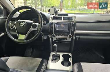 Седан Toyota Camry 2014 в 
