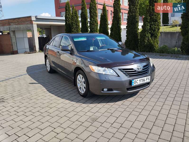 Седан Toyota Camry 2007 в Львове