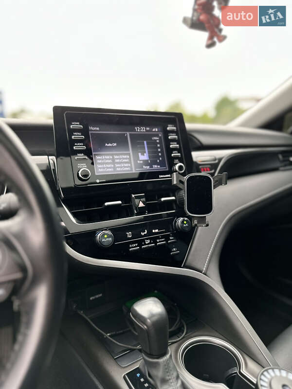 Седан Toyota Camry 2020 в Києві