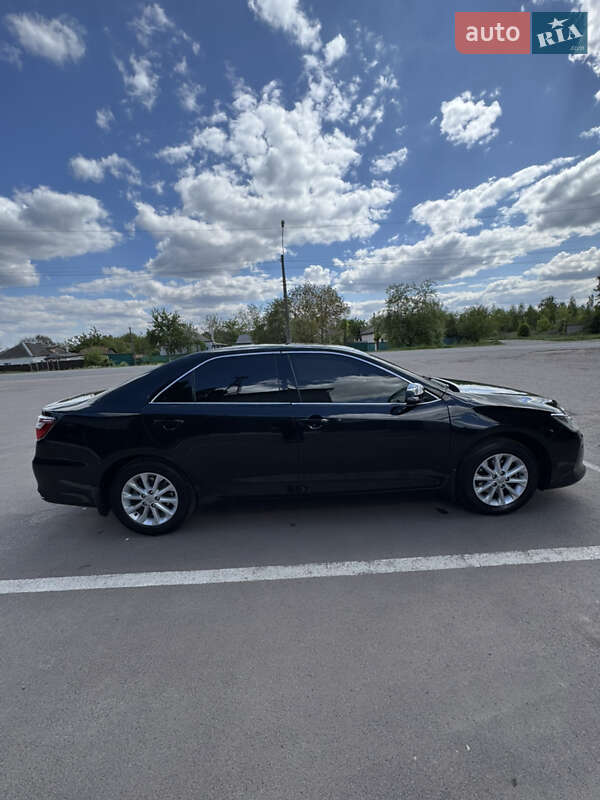 Седан Toyota Camry 2015 в Києві