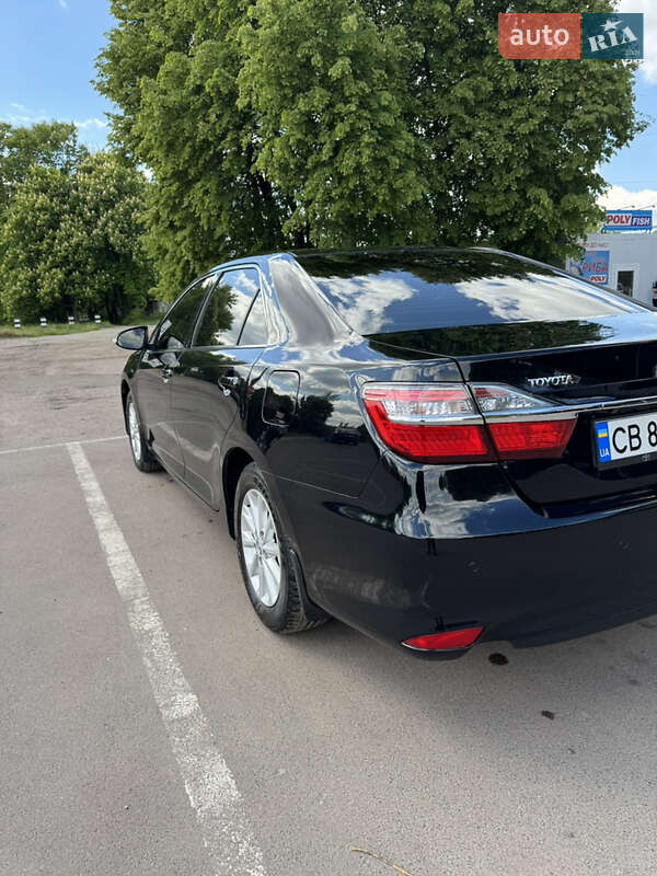 Седан Toyota Camry 2015 в Києві