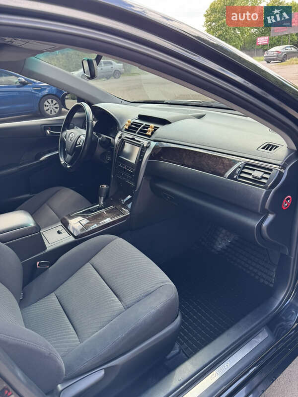 Седан Toyota Camry 2015 в Києві