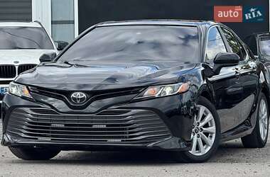 Седан Toyota Camry 2018 в 