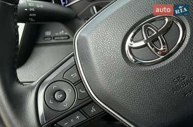 Седан Toyota Camry 2018 в 