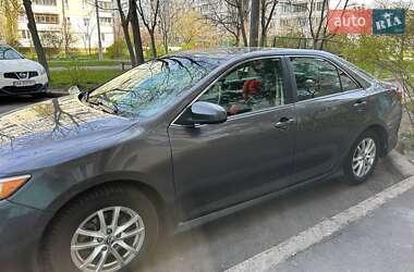Седан Toyota Camry 2014 в 