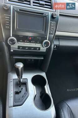 Седан Toyota Camry 2014 в 