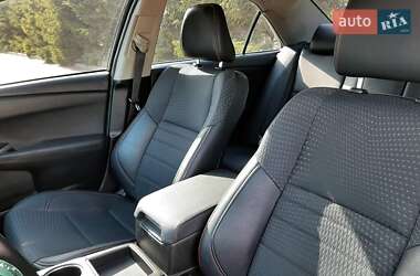 Седан Toyota Camry 2015 в 