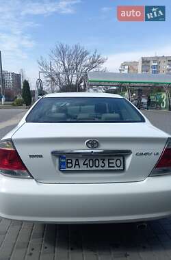 Седан Toyota Camry 2005 в 