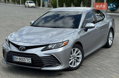 Седан Toyota Camry 2021 в 