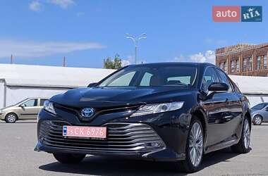 Седан Toyota Camry 2020 в Києві