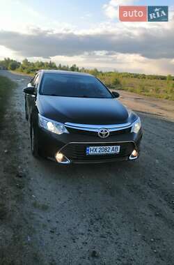 Седан Toyota Camry 2016 в 