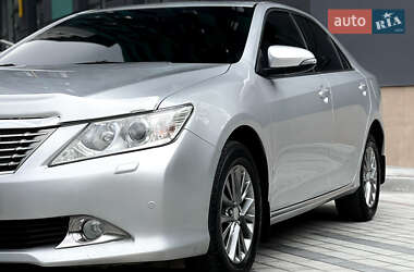 Седан Toyota Camry 2014 в 