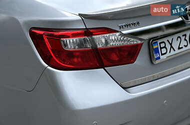 Седан Toyota Camry 2014 в 