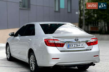 Седан Toyota Camry 2014 в 