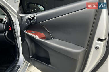 Седан Toyota Camry 2014 в 