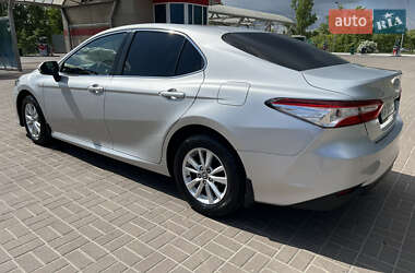Седан Toyota Camry 2018 в 